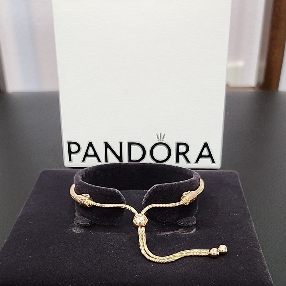 Pandora Gold Bracelet with Sleek Design - Picture 3 of 3